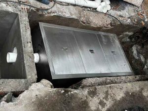 餐飲廚房下水道老是堵怎么辦？油水分離器一招解決